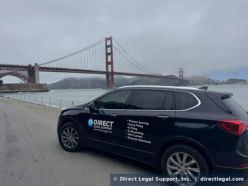san-francisco-golden-gate-bridge Direct Legal Support process server vehicle at the Golden Gate Bridge in San Francisco